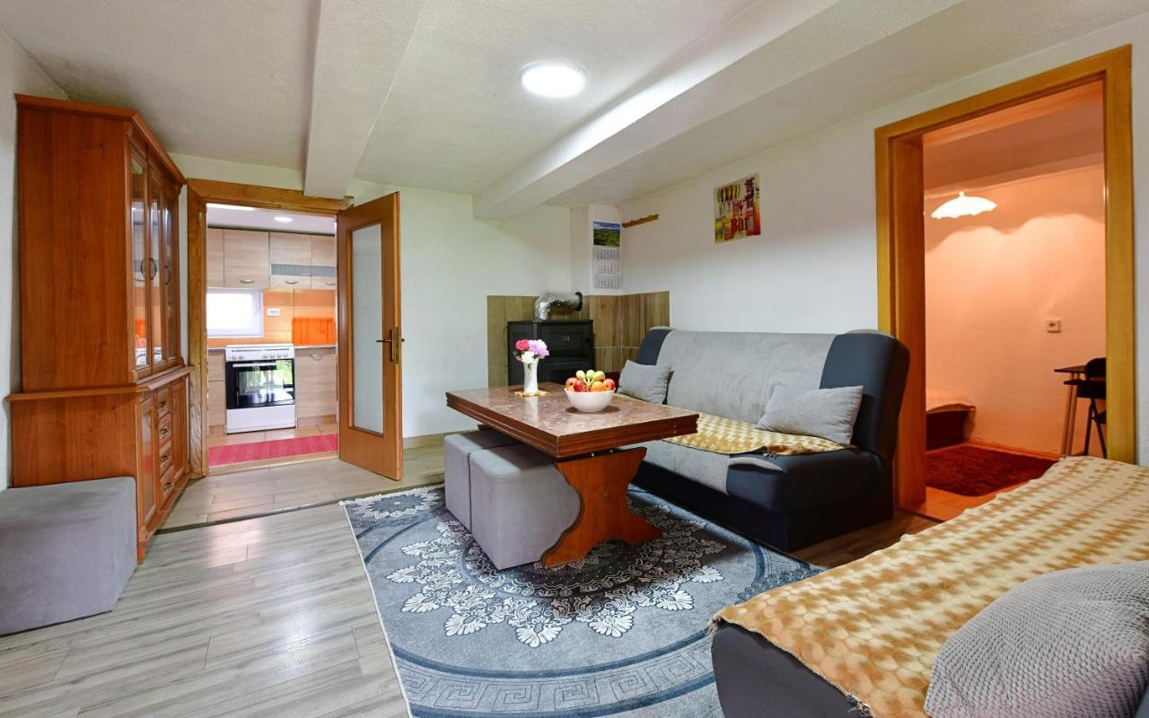 House Luna Rakovica Exterior photo